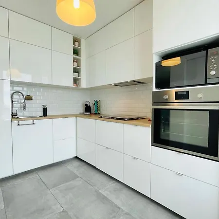 Bright In A New Building With Garage * Tours