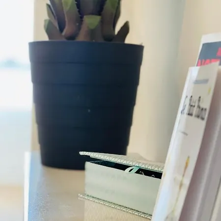 Bright In A New Building With Garage *
